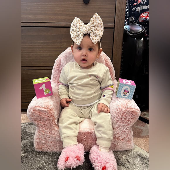 Meet your Posher, Jeanette - Picture 13 of 15